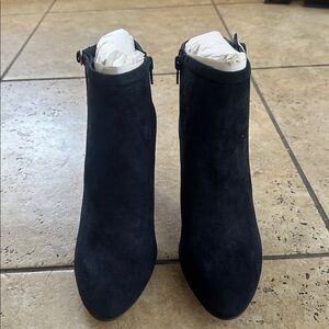 Ann Taylor Navy Suede Ankle Heeled Boots W 10